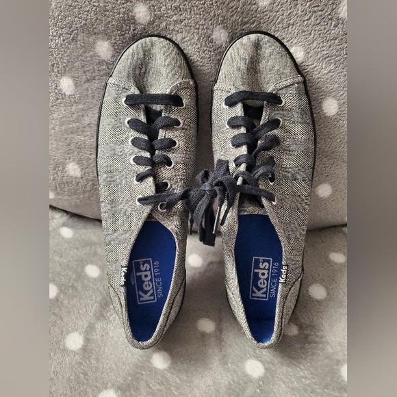 A pair of Keds - Picture 6 of 9